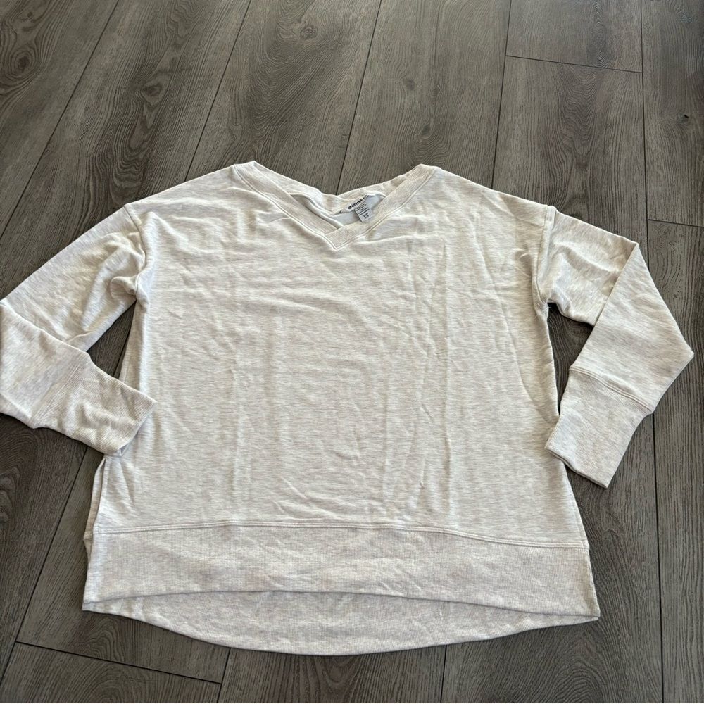 Athleta woman’s pullover sweater very soft